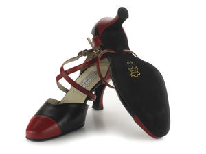 Werner Kern Brooke 6,5 schwarz-rot